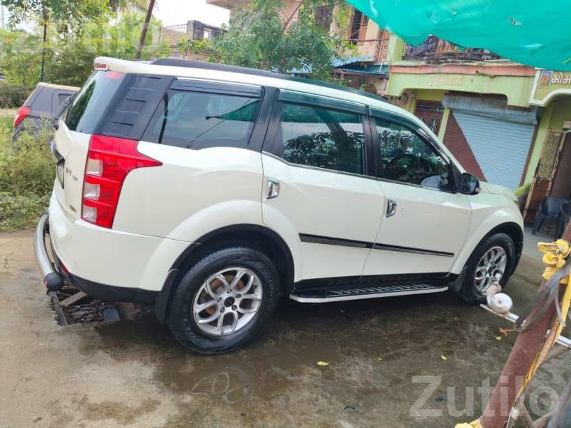 Mahindra XUV500 W10 2017 Diesel SUV - Cars - Singvad - Image 4