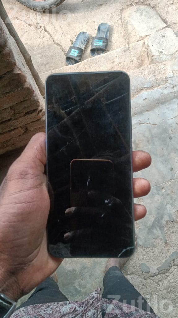 Vivo Smartphone Blue Gradient Finish - Mobile Phones - Santrampur - Image 3
