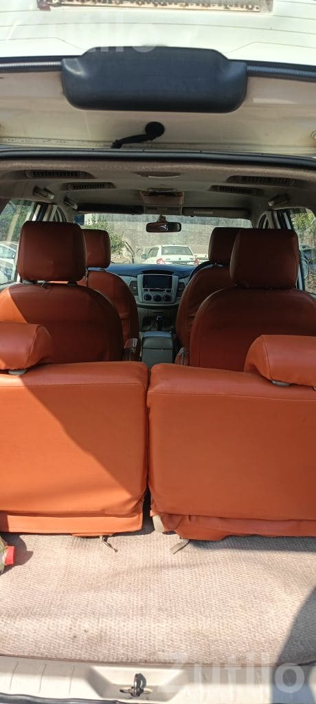 Toyota Innova 2013 Second Owner Car - Cars - Ankleshwar - Image 4