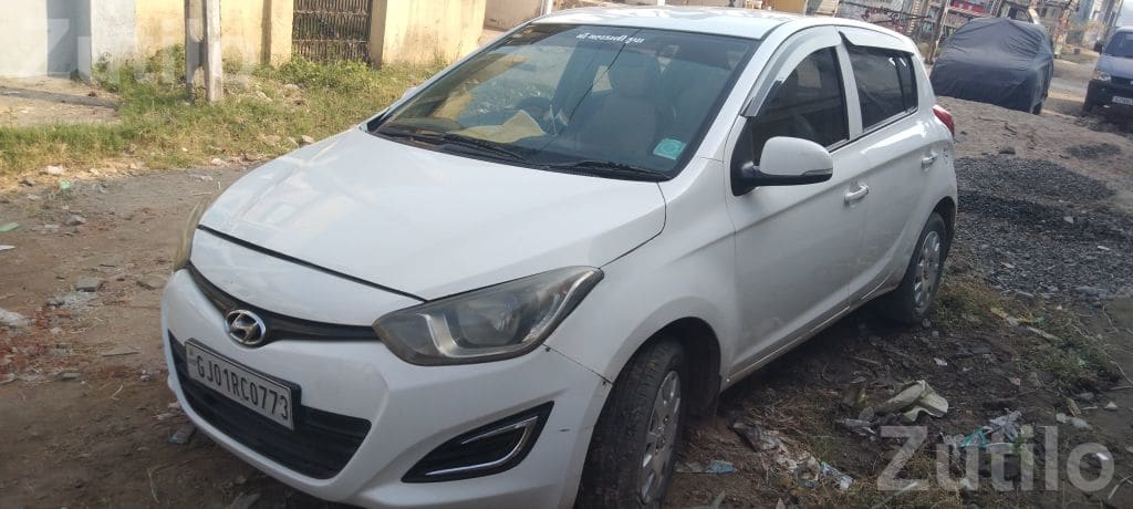 Hyundai i20 Magna Diesel 2013 - Cars - Bharuch City - Image 3