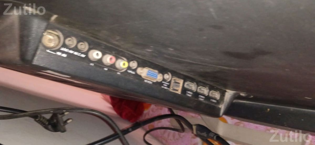Philips 39 Inch TV in Working Condition - TVs - Vadodara City - Image 1