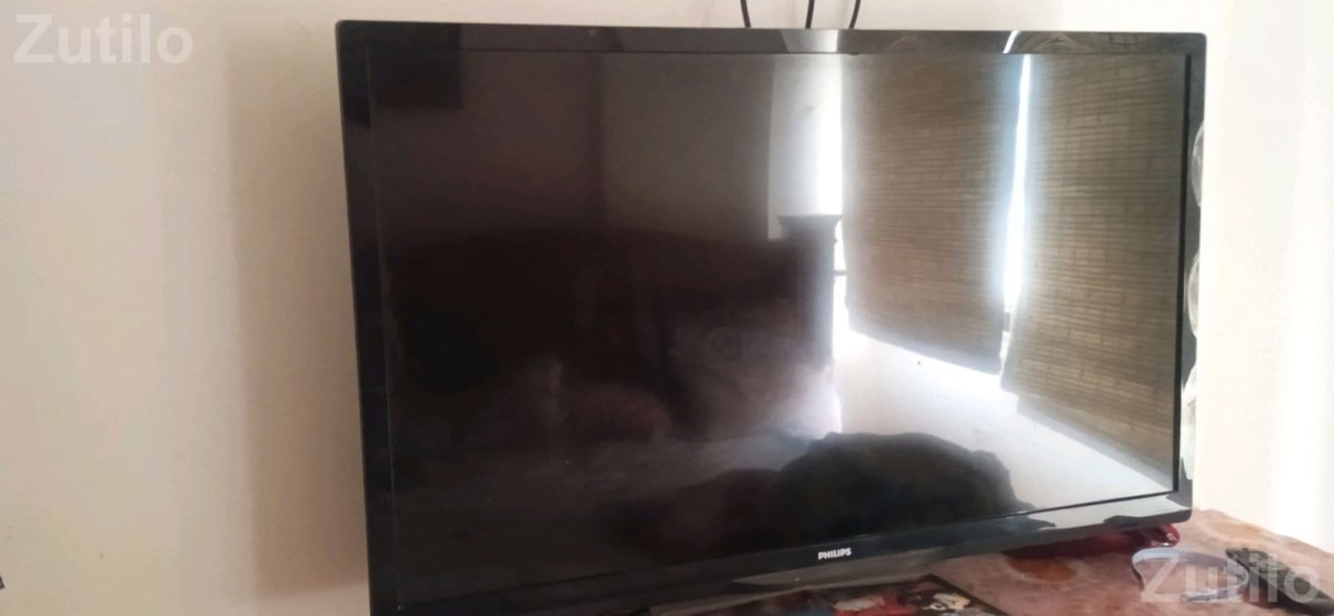 Philips 39 Inch TV in Working Condition - TVs - Vadodara City - Image 2