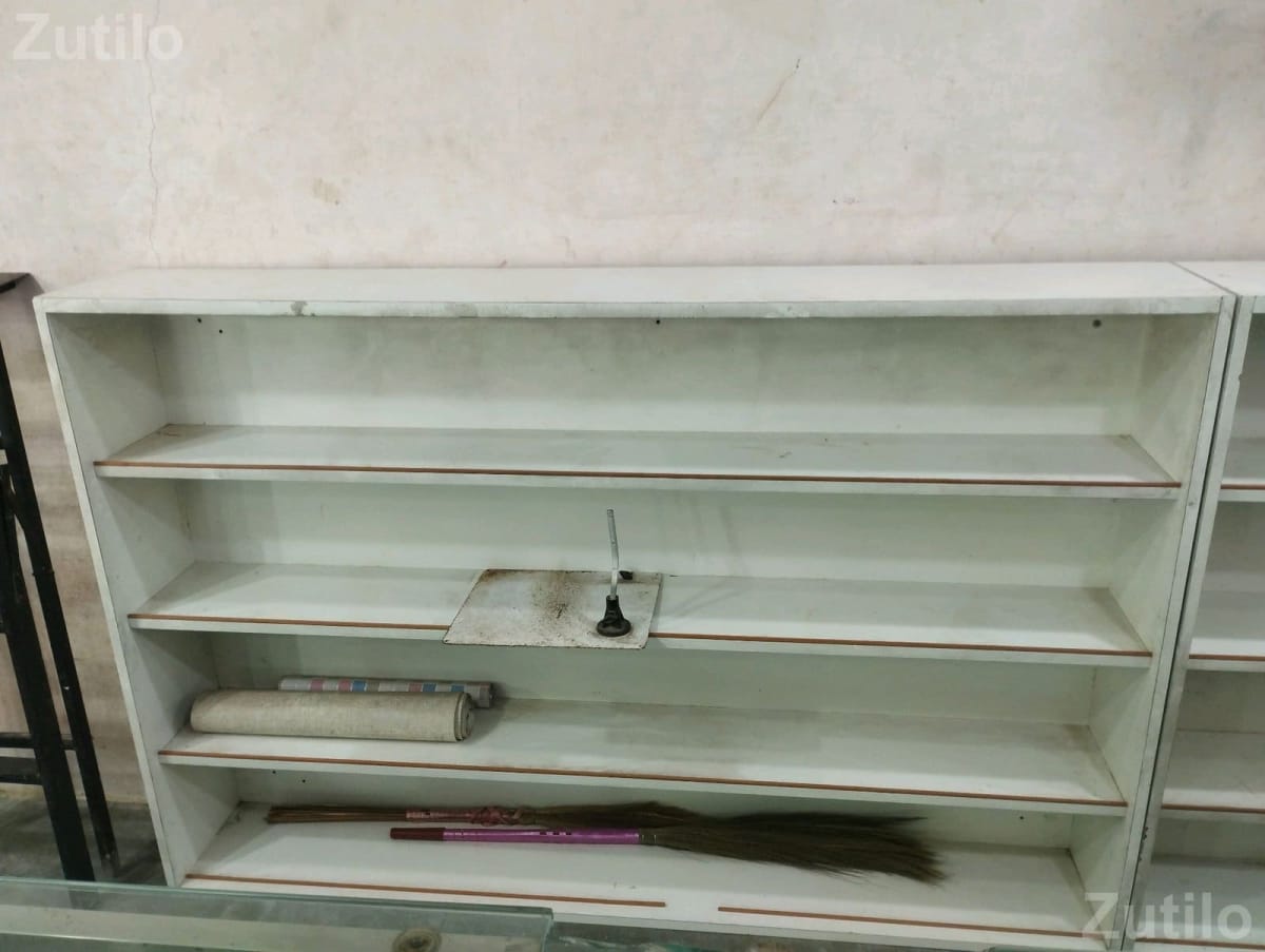 3 Wooden Showroom Display Shelf Set - ઓફિસ ફર્નિચર - ગોંડલ - Image 1