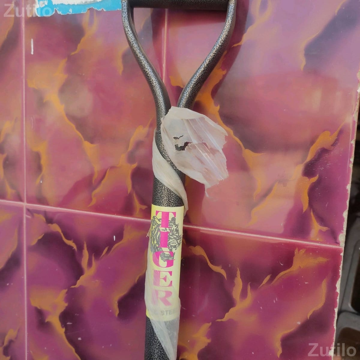 Tiger Brand Shovel with MS Handle - ટૂલ્સ અને હાર્ડવેર - વિસાવદર - Image 1