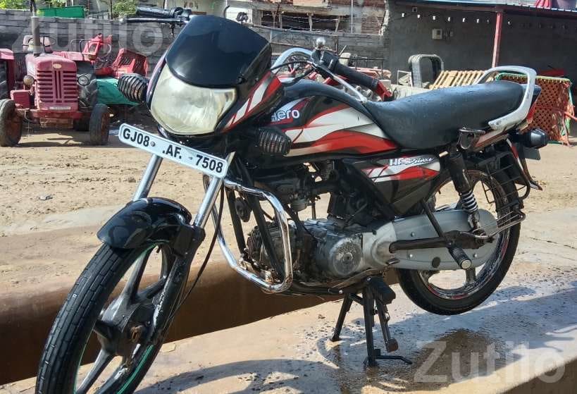 Hero HF Deluxe 2012 Motorcycle - Bikes - Vav - Image 1