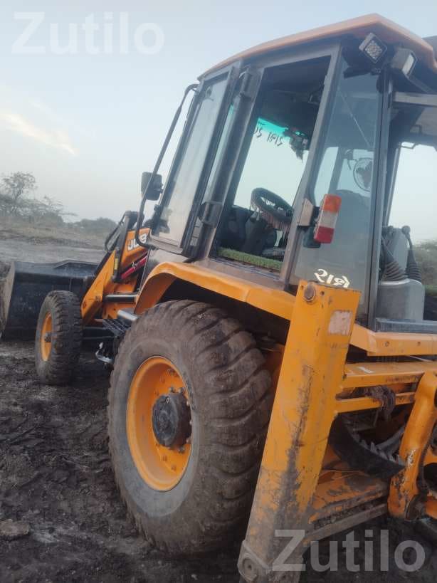 2022 JCB Backhoe Loader One Owner Gujarat - Construction Vehicles - Gariadhar - Image 1