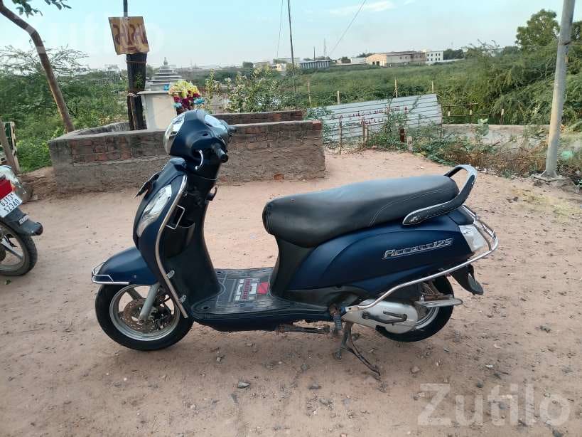 Suzuki Access 2017 Scooter Single Owner - Bikes - Wadhwan - Image 4
