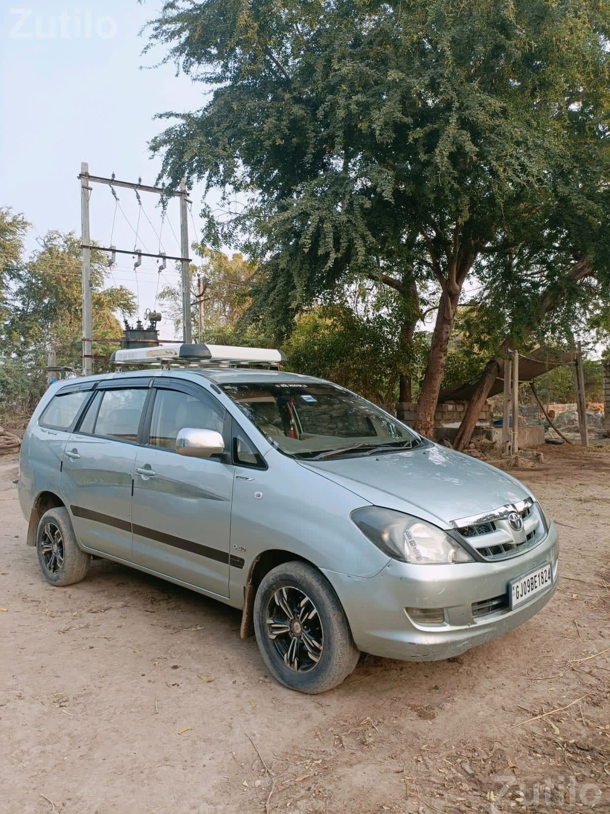 Toyota Innova 2005 Diesel 2nd Owner - Cars - Palanpur - Image 1