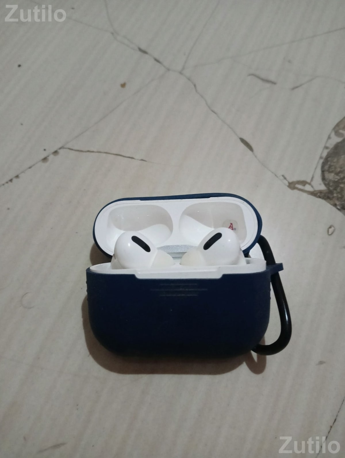 Wireless Earbuds with Charging Case - Accessories - Vadodara City - Image 1