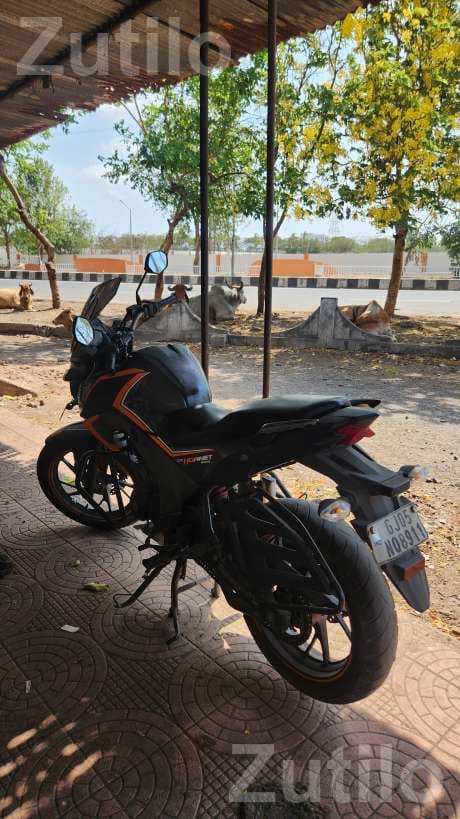 Honda CB Hornet 160R 2017 Bike - Bikes - Surat City - Image 2