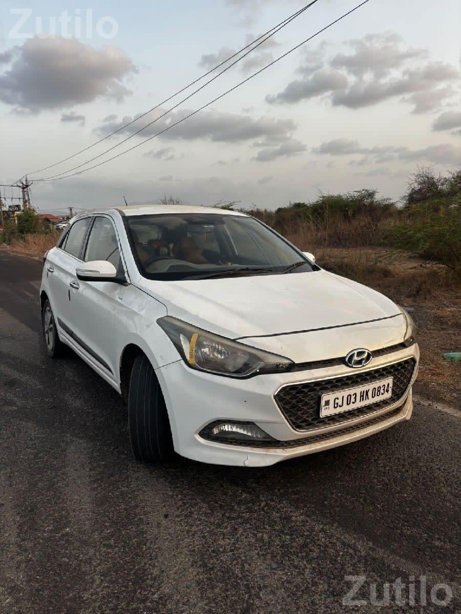 2015 Hyundai i20 Diesel Top Model White - Cars - Rajkot City - Image 3