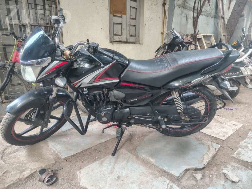Honda Shine 2012 Bike 30000 km - Bikes - Surat City - Image 1