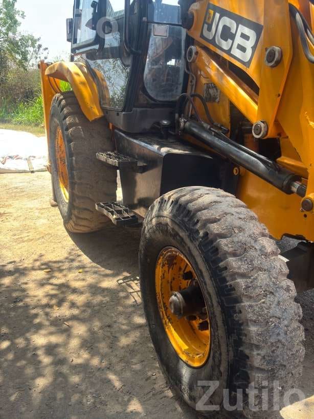 JCB 3DX Backhoe Loader 2013 - Construction Vehicles - Junagadh City - Image 5