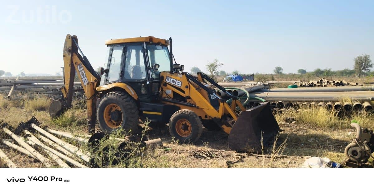 JCB 3DX 2012 Backhoe Loader - Construction Vehicles - Surat City - Image 2