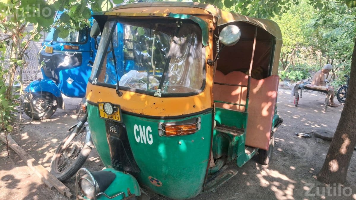 Bajaj 2 Stroke Auto Rickshaw 2011 - Auto Rickshaws - Gadhada - Image 1