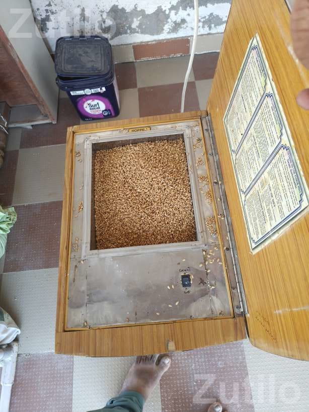 Domestic Flour Mill in Working Condition - Other Home Appliances - Limbdi - Image 2