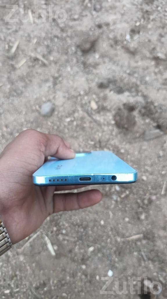 Vivo V50 5G 128GB Mobile Phone - Mobile Phones - Nakhatrana - Image 3
