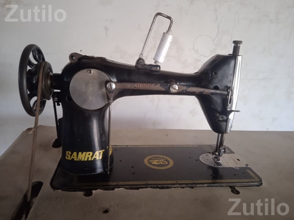 Samrat Manual Sewing Machine - Other Industrial Items - Rapar - Image 1