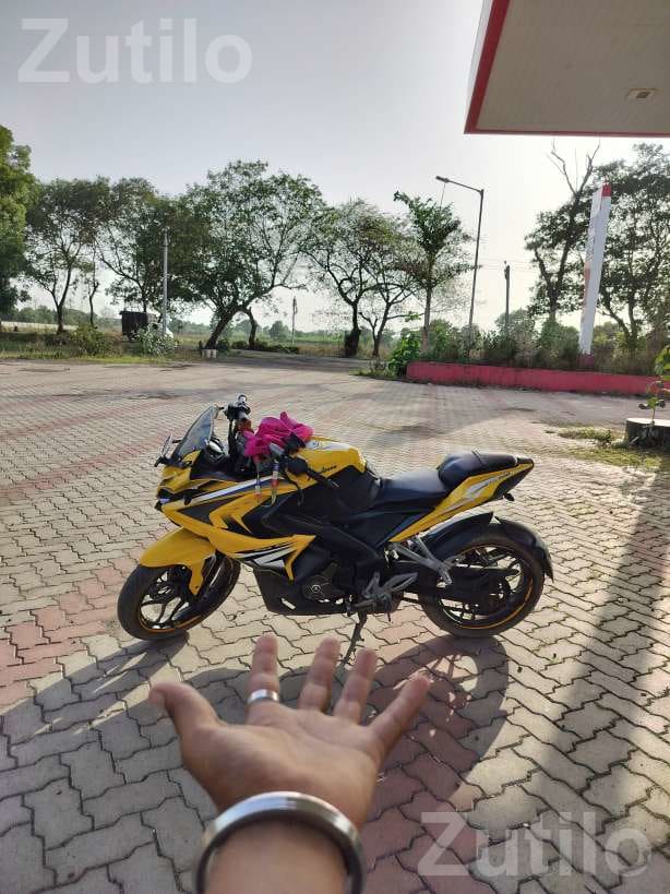 Bajaj Pulsar RS 200 Sports Bike 2015 - Bikes - Nandod - Image 2