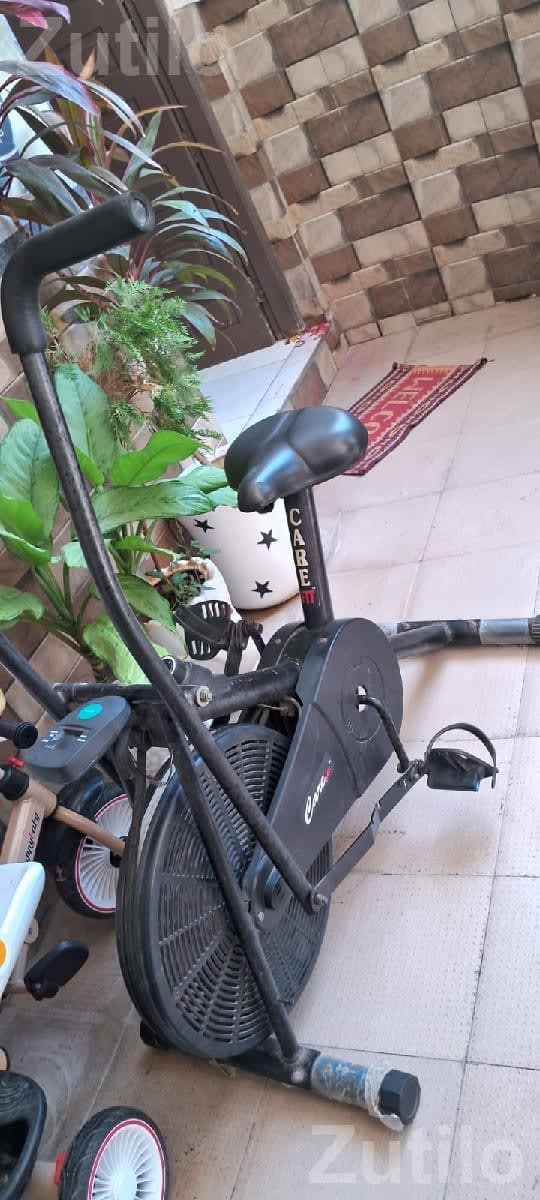 Stationary Exercise Cycle for Home Workout - Gym & Fitness Equipment - Veraval - Image 1