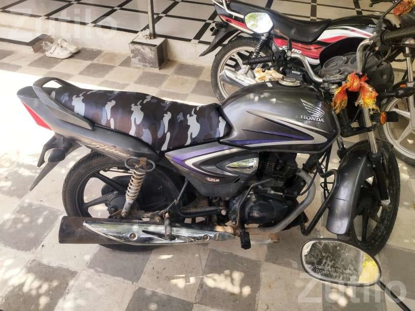 2017 Honda Shine Motorcycle for Sale - Bikes - Jamjodhpur - Image 3