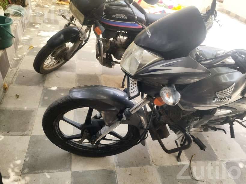 2017 Honda Shine Motorcycle for Sale - Bikes - Jamjodhpur - Image 4