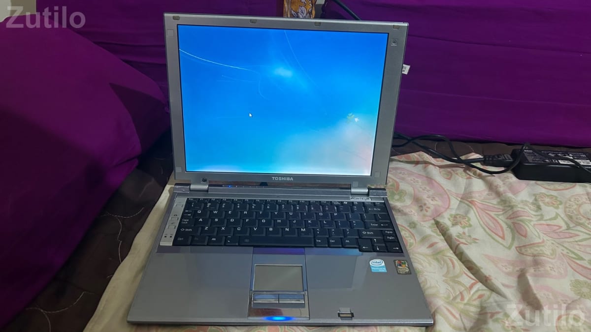 Laptop tosiba - લેપટોપ અને કમ્પ્યુટર - વડોદરા શહેર - Image 1