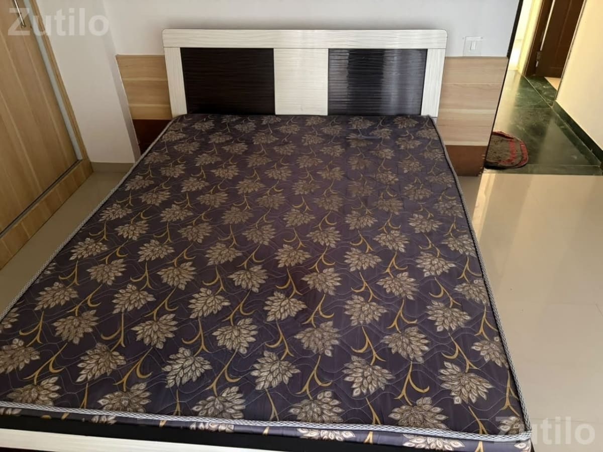 Double bed with mattress - Beds & Mattresses - Daskroi - Image 2