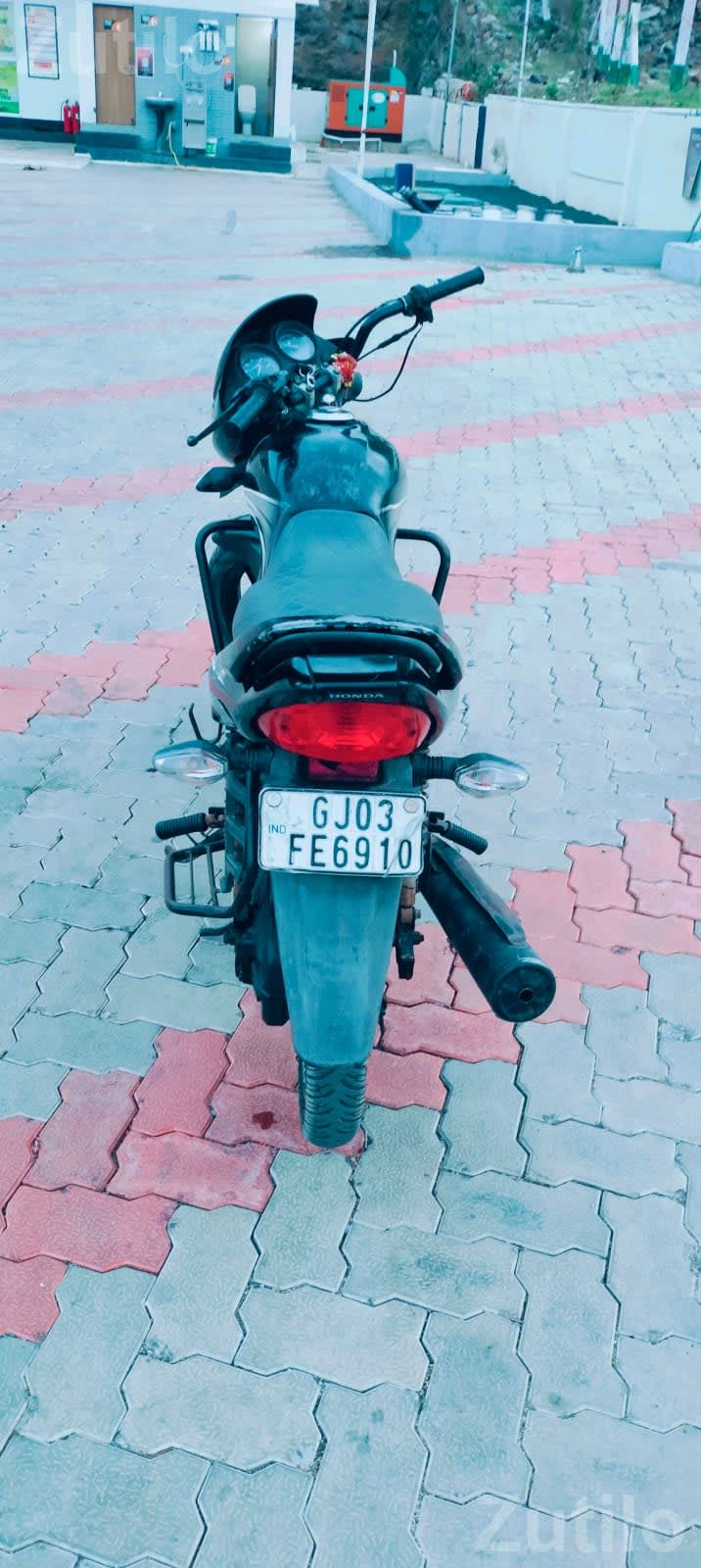 Honda Dream Yuga Bike with New Tyres - Bikes - Jasdan - Image 1