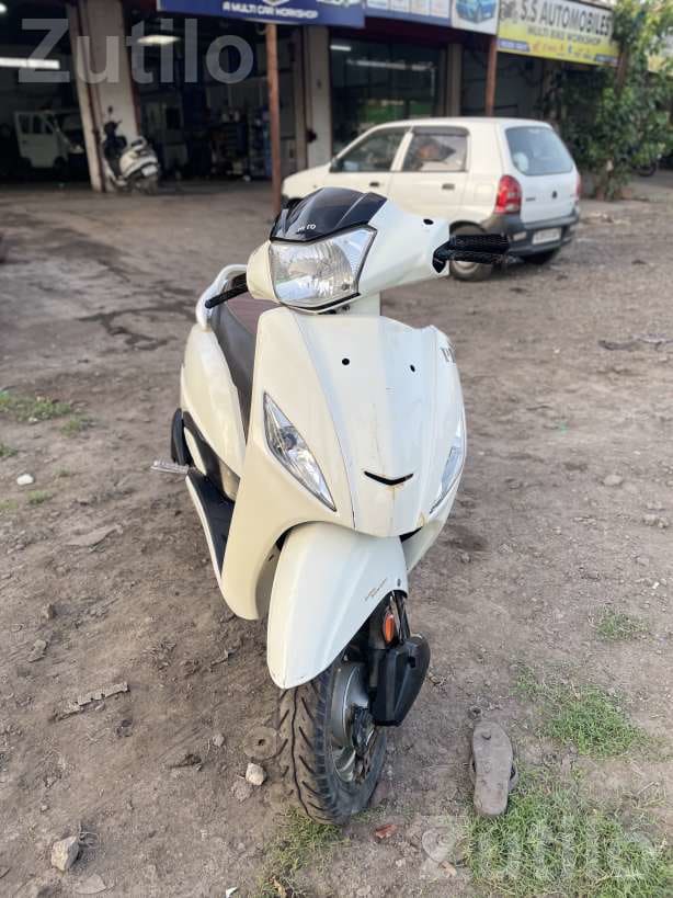 2012 Suzuki Access 125 Scooter, 37,808 km - બાઇક્સ - સુરત શહેર - Image 5