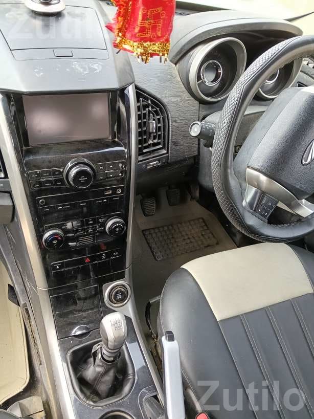 2018 Mahindra XUV500 Diesel SUV - કાર - દ્વારકા - Image 4