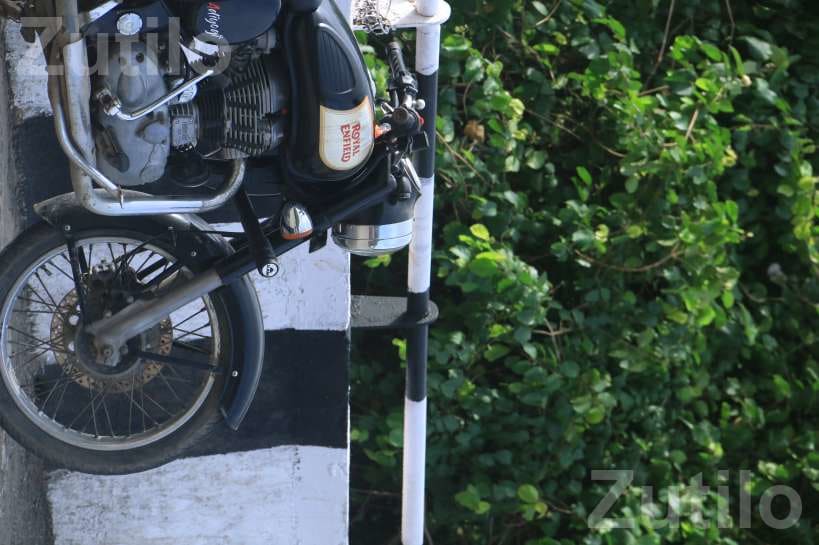 2017 Royal Enfield Classic 350 Carburetor - Bikes - Khambhalia - Image 1