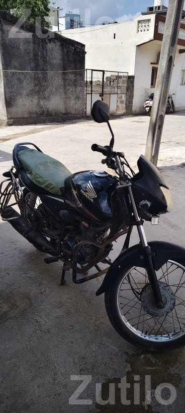 Hero Shine 2012 Motorcycle - Bikes - Manavadar - Image 5