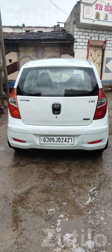 2013 Hyundai i10 Petrol CNG Hatchback - કાર - લાઠી - Image 3