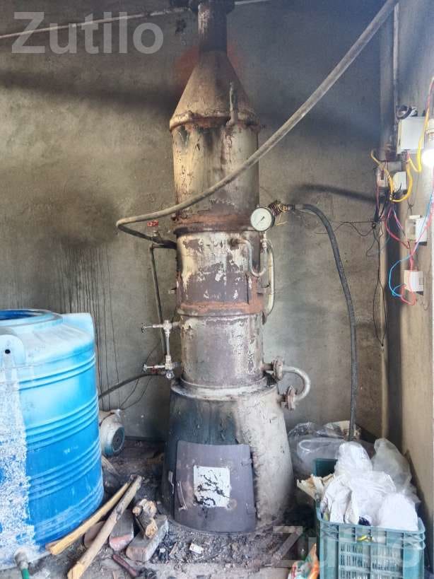 Used Vertical Steam Boiler with Pressure Gauge - મશીનરી - તલાલા - Image 1