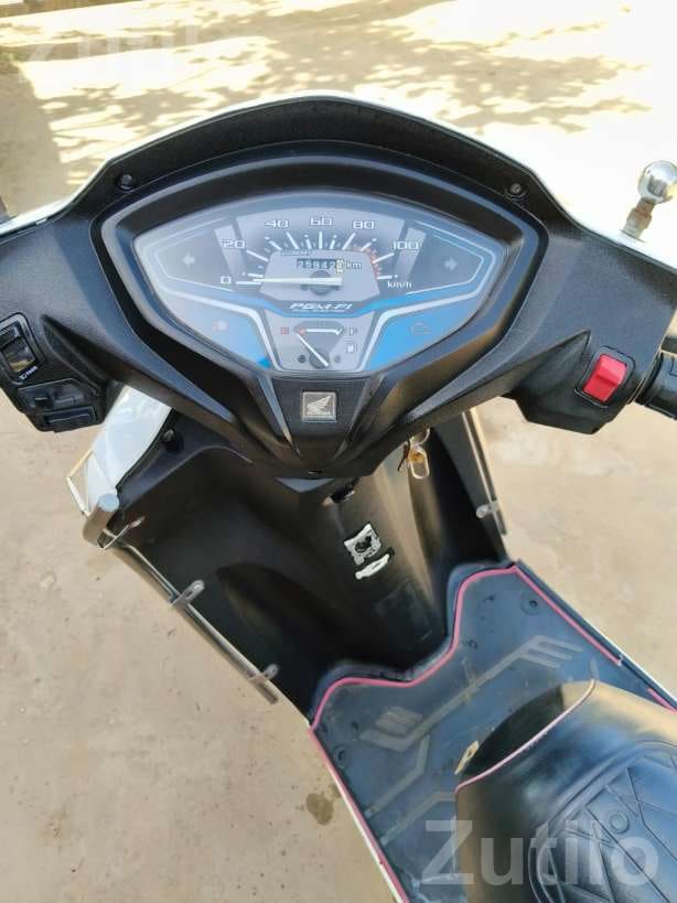 Honda Activa 2021 White Scooter - Bikes - Tharad - Image 5
