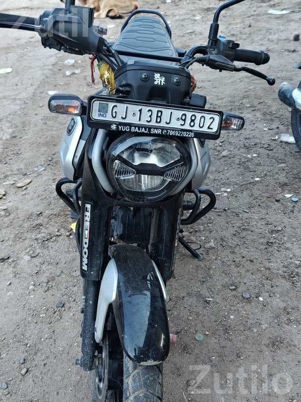 2025 Bajaj Freedom Petrol CNG Bike - Bikes - Limbdi - Image 1