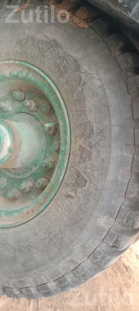 Used Trolley Tyre with Rim - ઓટો પાર્ટ્સ - પાલનપુર - Image 1