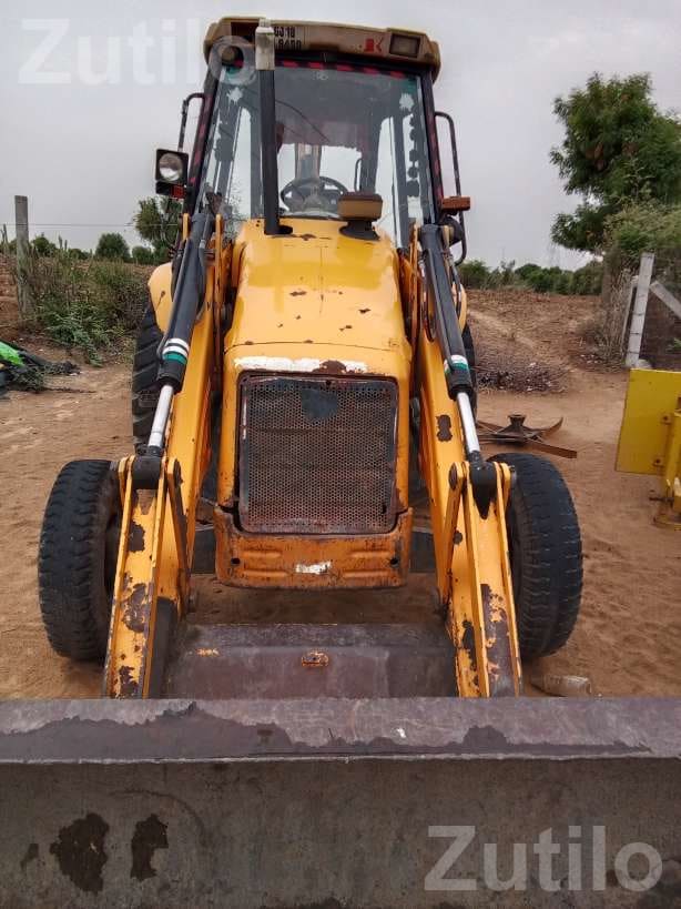 2010 Backhoe Loader, Second Owner - Construction Vehicles - Palanpur - Image 1