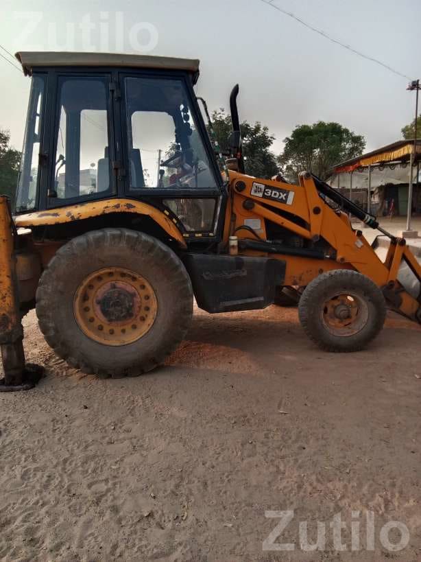 2010 Backhoe Loader, Second Owner - Construction Vehicles - Palanpur - Image 4