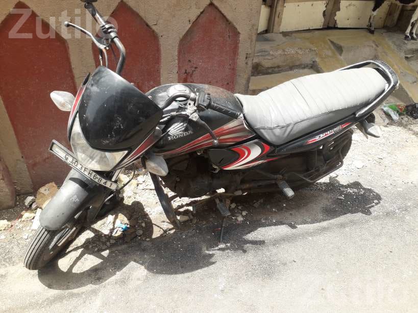 Honda Dream Yuga 2013 Self Start Bike - બાઇક્સ - પોરબંદર - Image 1