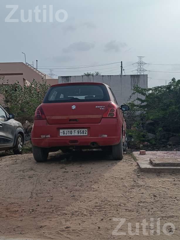 Maruti Suzuki Swift 2006 Red Hatchback - Cars - Anjar - Image 2