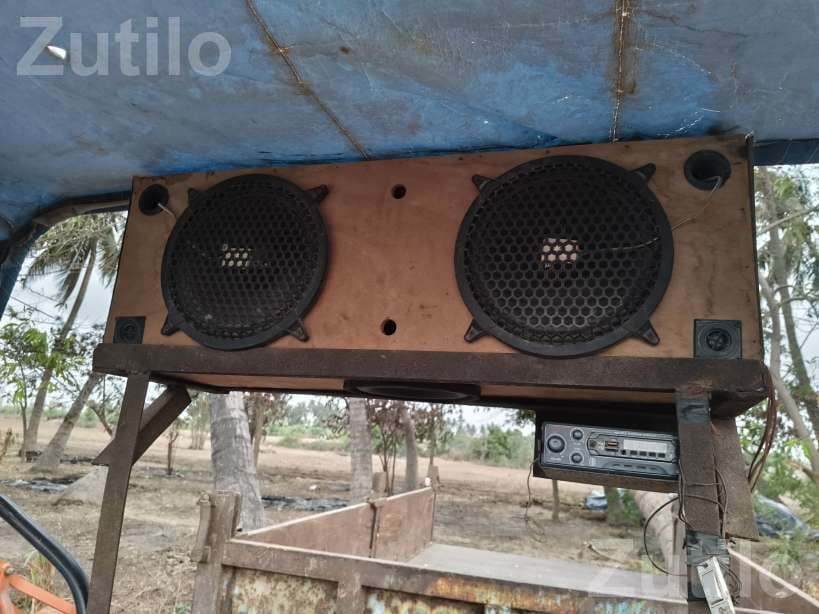 Tractor Sound System with Speakers and Subwoofer - ઇલેક્ટ્રોનિક ઍક્સેસરીઝ - મુન્દ્રા - Image 1
