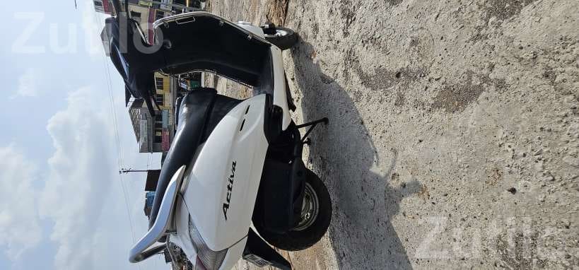 Honda Activa 2013 White Scooter - Bikes - Botad - Image 5