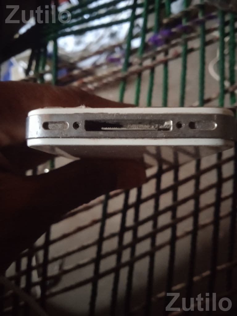 Apple iPhone 4 2010 With Cable - મોબાઇલ ફોન - વિસનગર - Image 4