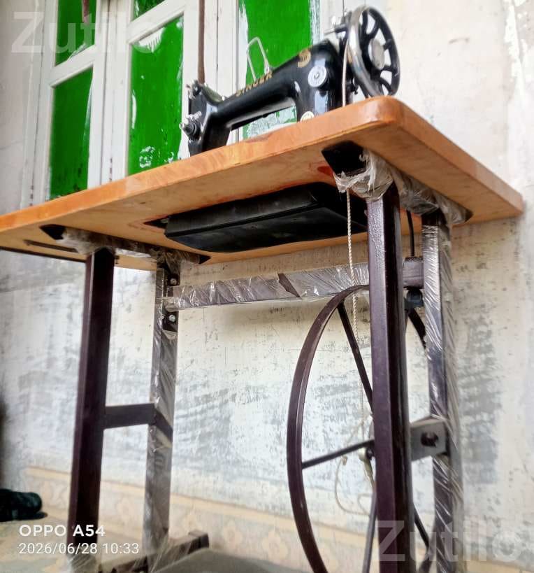 Singer Sewing Machine Used 2 Months with Bill - ટેક્સટાઇલ મશીનરી - ઉંઝા - Image 5