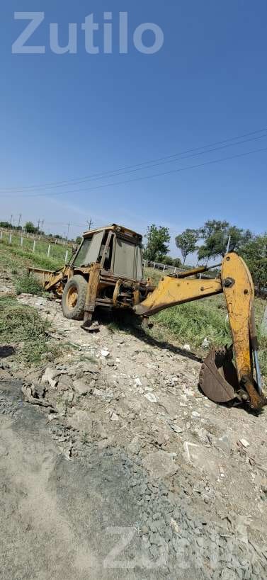 JCB Backhoe Loader 2004 Model for Scrap - Construction Vehicles - Kadi - Image 1