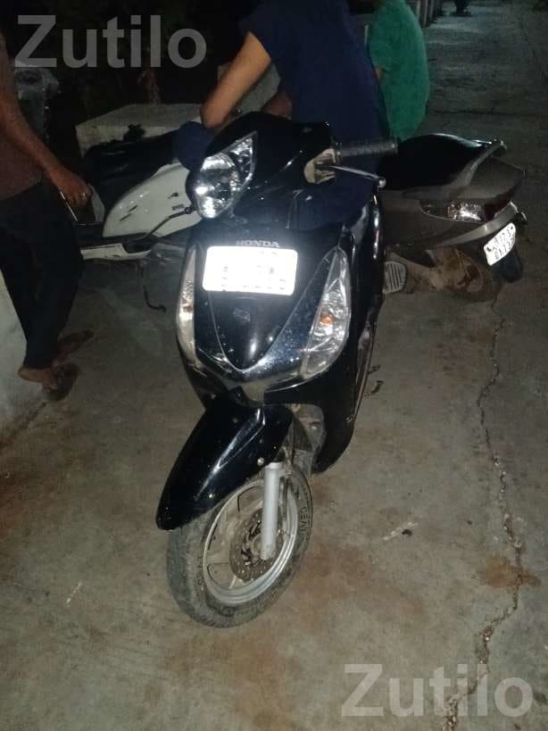 Honda Aviator 2018 Black Scooter - બાઇક્સ - તારાપુર - Image 4