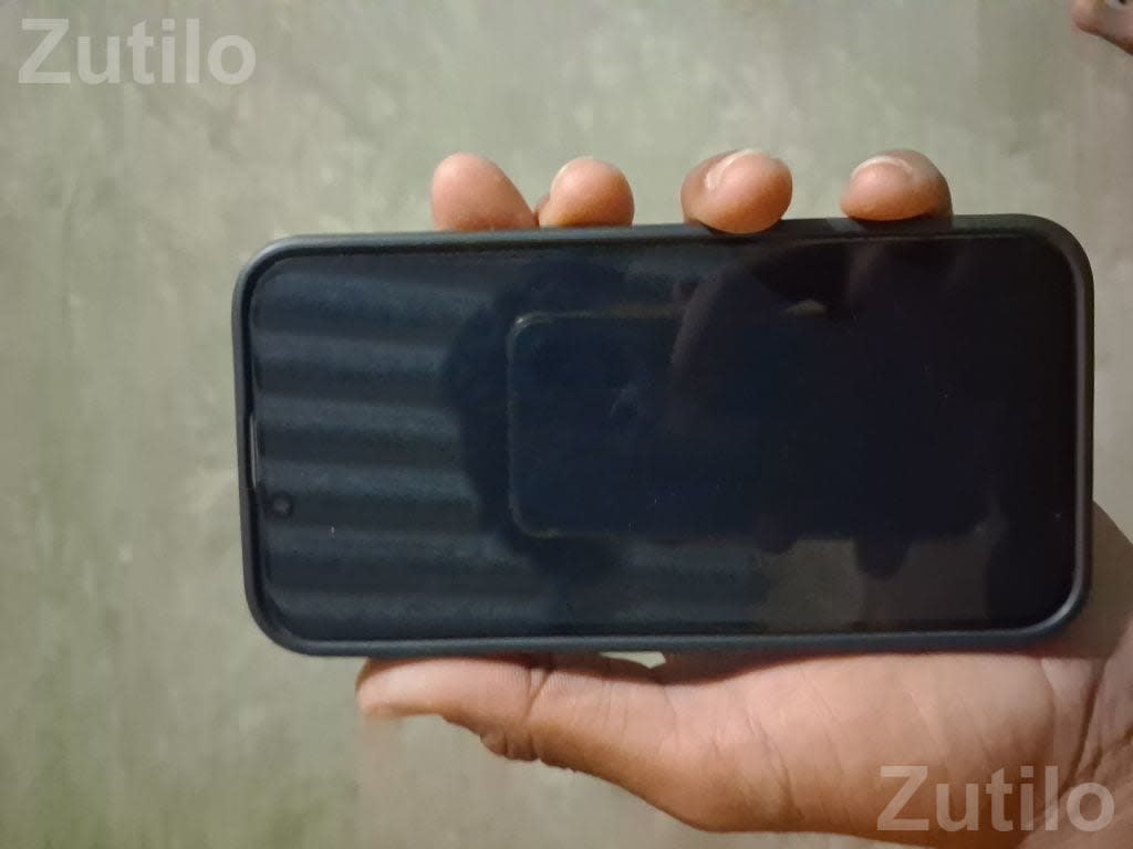 Apple iPhone 13 in Company Condition - મોબાઇલ ફોન - ખંભાત - Image 3