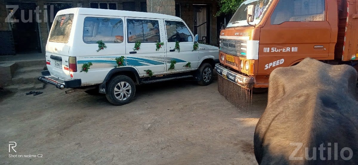Toyota Qualis 2001 Model for Sale - Cars - Keshod - Image 2